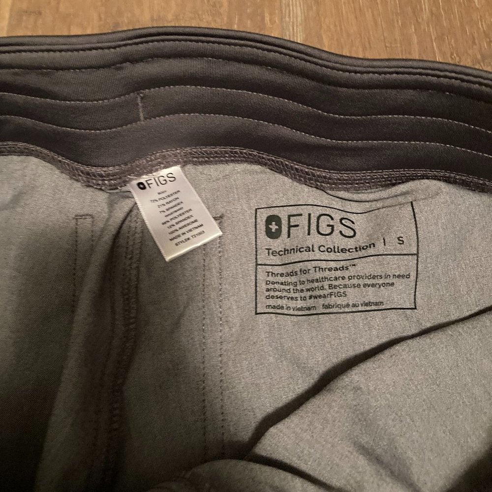 FIGS livingston scrub pants, womens size S